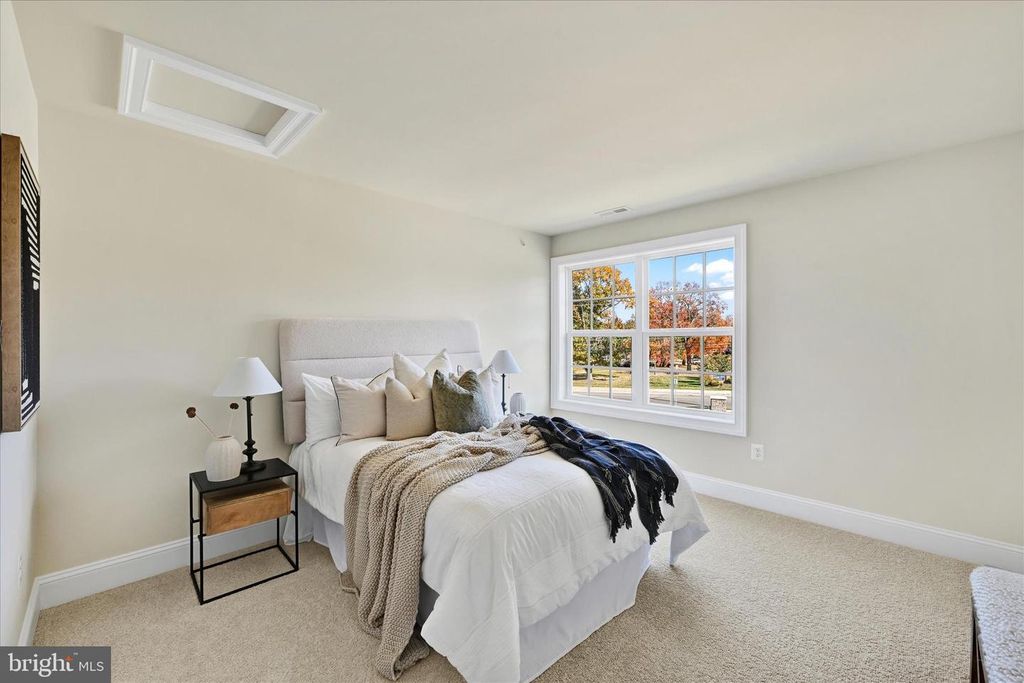 Image 28 of property listing at 118 VILLABROOK WAY, Baltimore, MD 21212