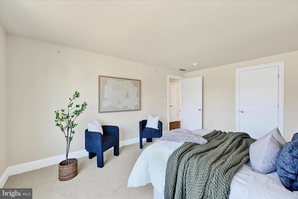 Image 31 of property listing at 118 VILLABROOK WAY, Baltimore, MD 21212