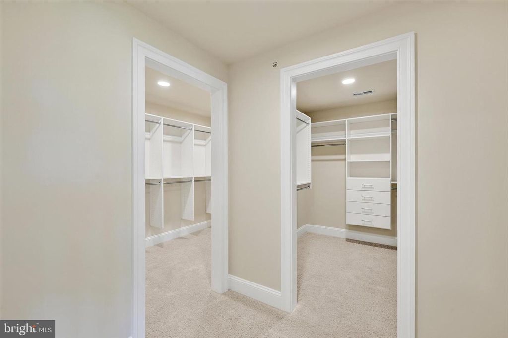 Image 39 of property listing at 118 VILLABROOK WAY, Baltimore, MD 21212