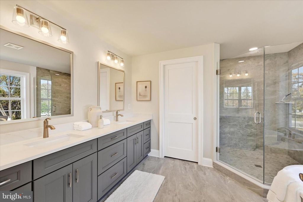 Image 40 of property listing at 118 VILLABROOK WAY, Baltimore, MD 21212