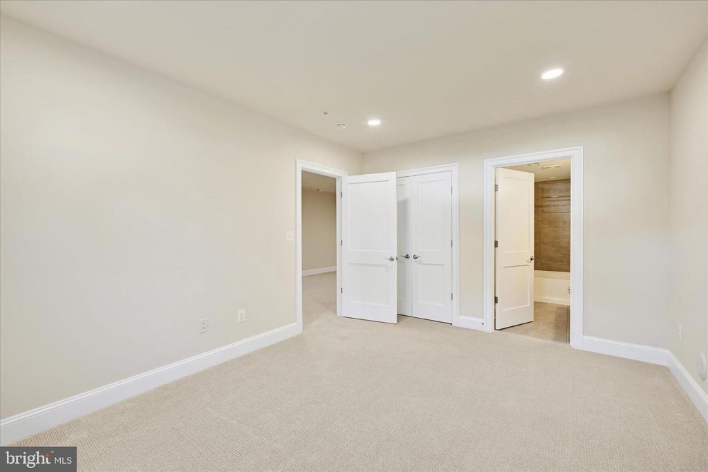 Image 46 of property listing at 118 VILLABROOK WAY, Baltimore, MD 21212