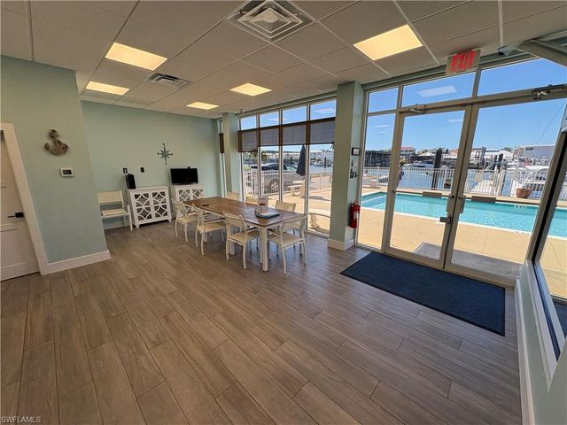 750 River Point DR, Naples, FL 34102