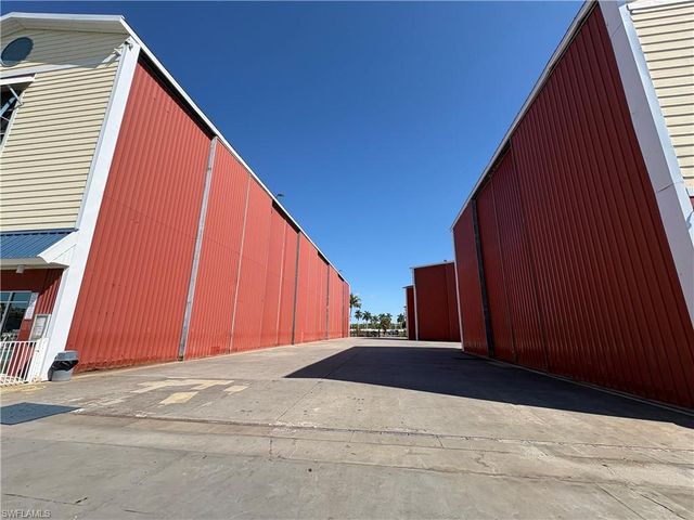 750 River Point DR, Naples, FL 34102