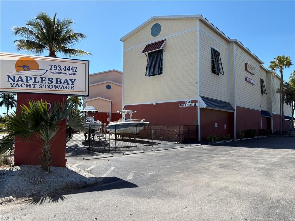 750 River Point DR, Naples, FL 34102