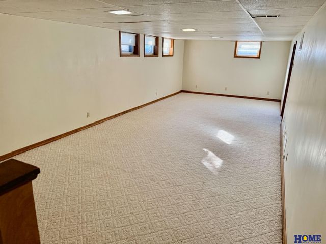 8130 N Hazelwood Drive, Lincoln, NE 68510
