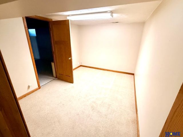 8130 N Hazelwood Drive, Lincoln, NE 68510