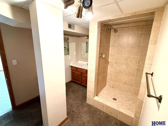 8130 N Hazelwood Drive, Lincoln, NE 68510