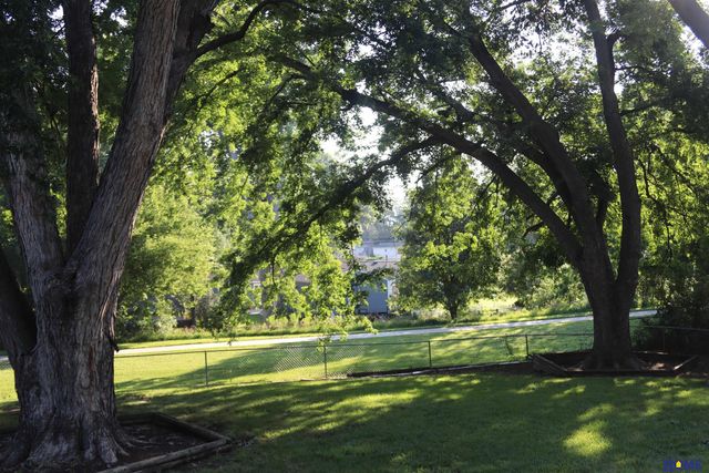 8130 N Hazelwood Drive, Lincoln, NE 68510