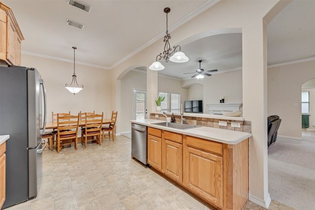 828 Greenview Court, Aubrey, TX 76227