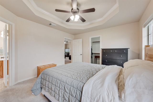 828 Greenview Court, Aubrey, TX 76227