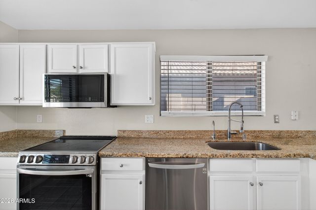 21820 N 32ND Avenue, Phoenix, AZ 85027