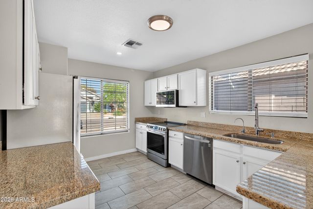 21820 N 32ND Avenue, Phoenix, AZ 85027