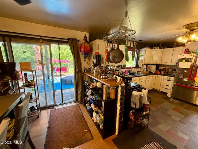 25 Merritt Road, Queensbury, NY 12804