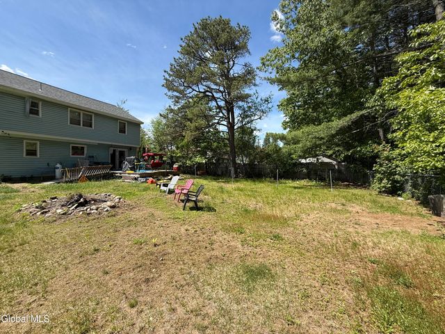 25 Merritt Road, Queensbury, NY 12804
