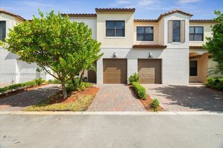 20975 NW 1st Court, Pembroke Pines, FL 33029
