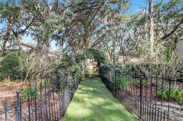 9 Schroeder Court, Savannah, GA 31411