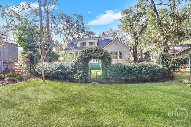 9 Schroeder Court, Savannah, GA 31411