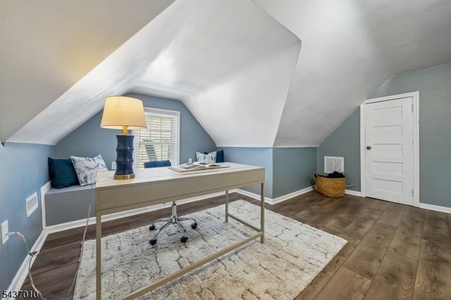 14 Grove Ter, Montclair Twp., NJ 07042