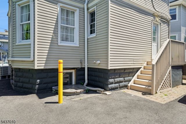14 Grove Ter, Montclair Twp., NJ 07042