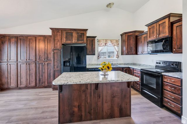 109 W 930 N, Santaquin, UT 84655
