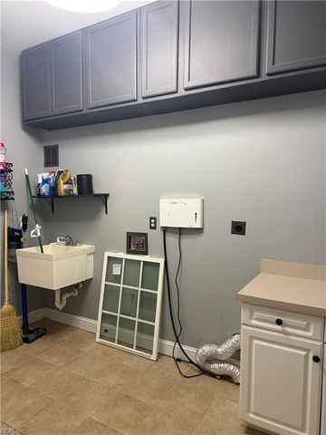 1149 Beaver Dam RD, Chesapeake, VA 23322