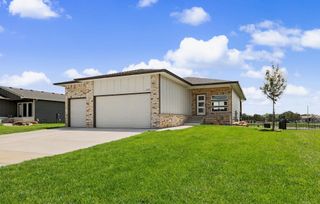 1133 W Trek Cir, Goddard, KS 67052
