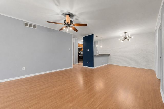 2615 Marilee Lane 2, Houston, TX 77057