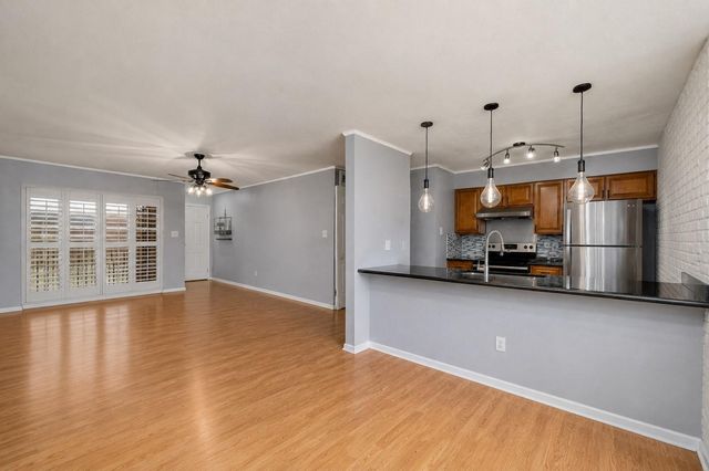 2615 Marilee Lane 2, Houston, TX 77057