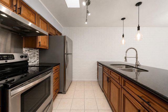 2615 Marilee Lane 2, Houston, TX 77057
