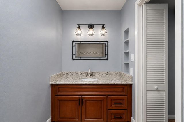 2615 Marilee Lane 2, Houston, TX 77057