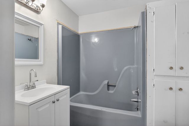 960 Roanoke Drive, Shreveport, LA 71107