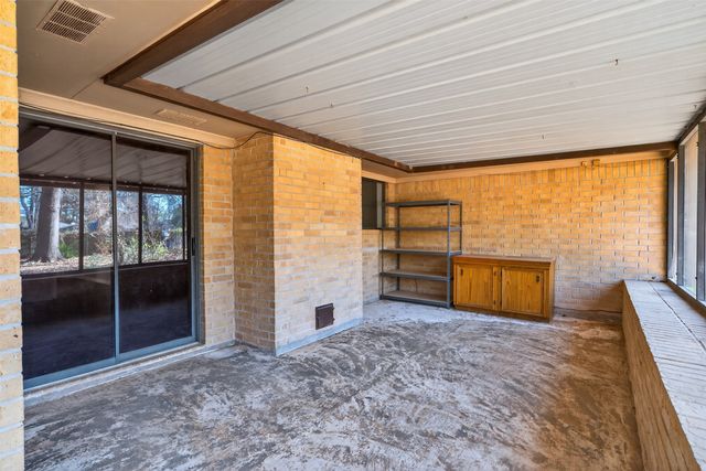 960 Roanoke Drive, Shreveport, LA 71107