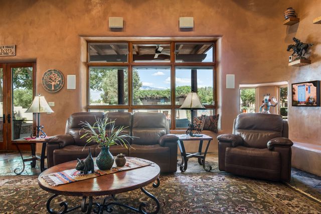 178 El Camino Campo, Corrales, NM 87048