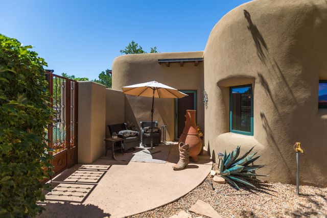 178 El Camino Campo, Corrales, NM 87048