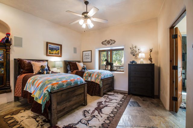 178 El Camino Campo, Corrales, NM 87048
