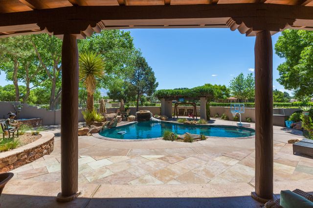 178 El Camino Campo, Corrales, NM 87048