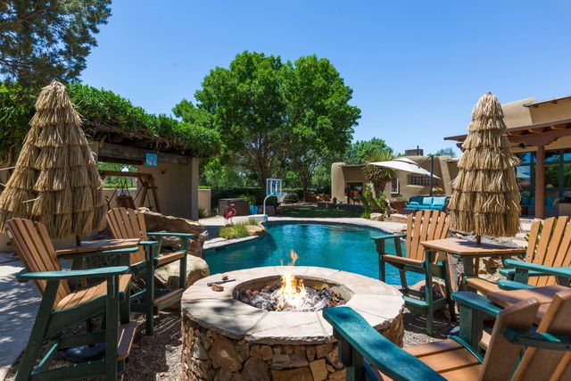 178 El Camino Campo, Corrales, NM 87048