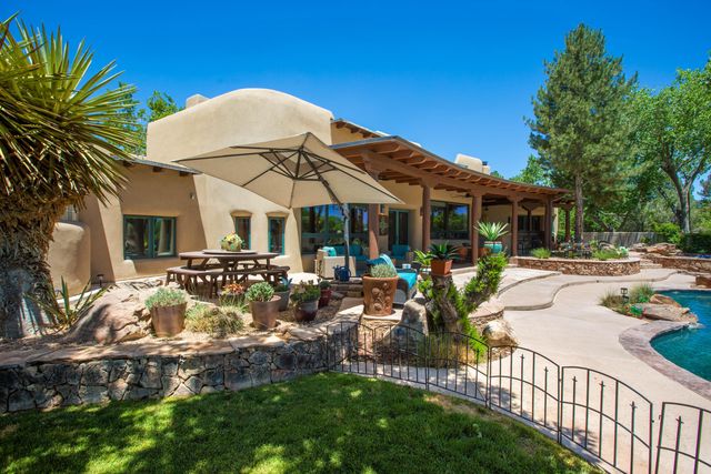 178 El Camino Campo, Corrales, NM 87048