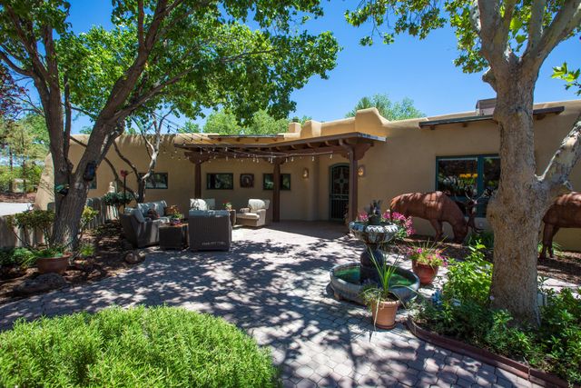 178 El Camino Campo, Corrales, NM 87048