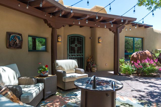 178 El Camino Campo, Corrales, NM 87048