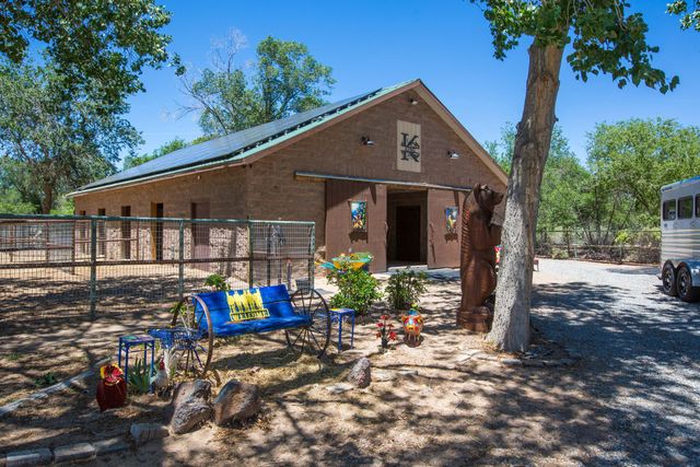 178 El Camino Campo, Corrales, NM 87048