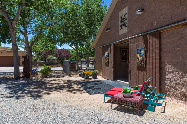 178 El Camino Campo, Corrales, NM 87048