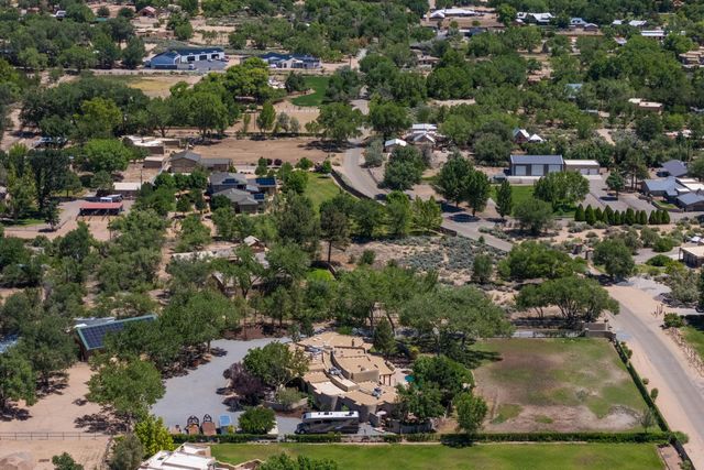 178 El Camino Campo, Corrales, NM 87048