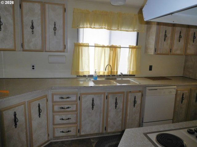 53785 W CROCKETT Rd 57, Milton Freewater, OR 97862