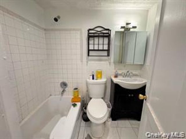 85-16 Little Neck Pkwy 1FL, Floral Park, NY 11001