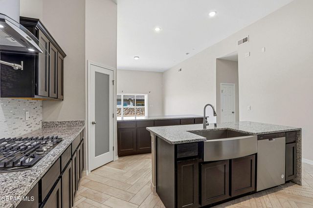 925 Louisiana Downs Avenue, El Paso, TX 79932