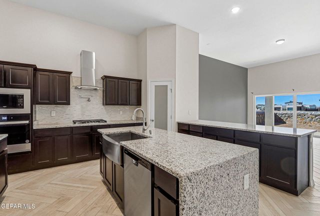 925 Louisiana Downs Avenue, El Paso, TX 79932