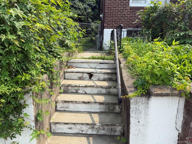 56 Hunt Avenue, Yonkers, NY 10710