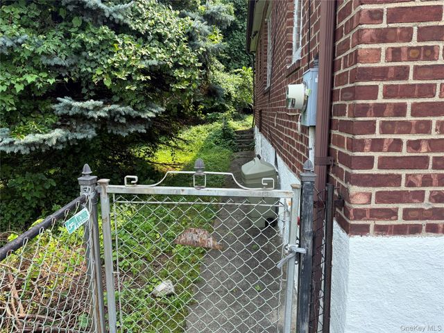 56 Hunt Avenue, Yonkers, NY 10710