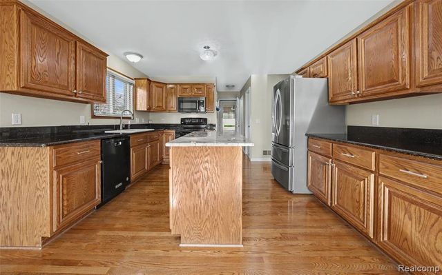 54788 Mahogany Drive, Macomb, MI 48042